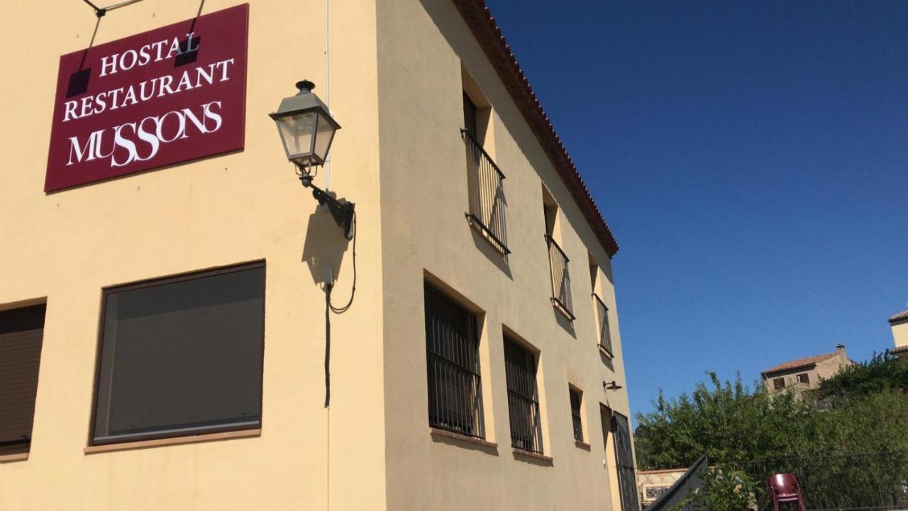 Hostal Restaurant Mussons Poboleda Exterior foto